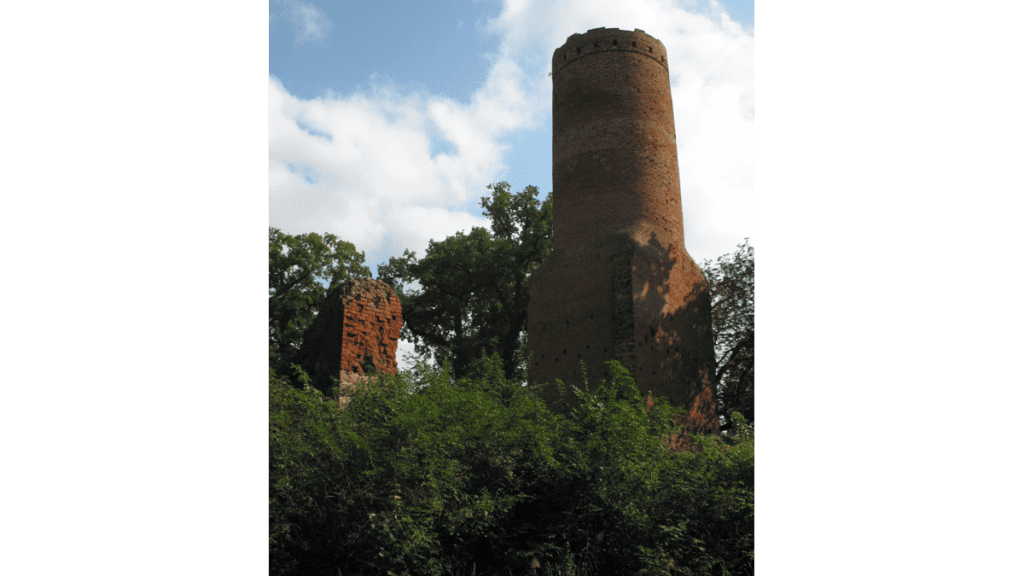 Die Reste des Turms der Burg Blankenburg