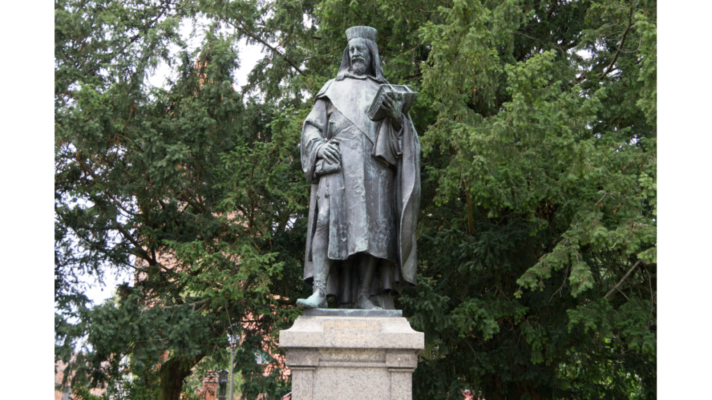 Eine Statue des Kaisers Karl IV. aus dem Geschlecht der Luxemburger