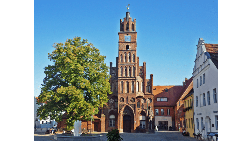 Der Roland und das Altstädter Rathaus in Brandenburg an der Havel