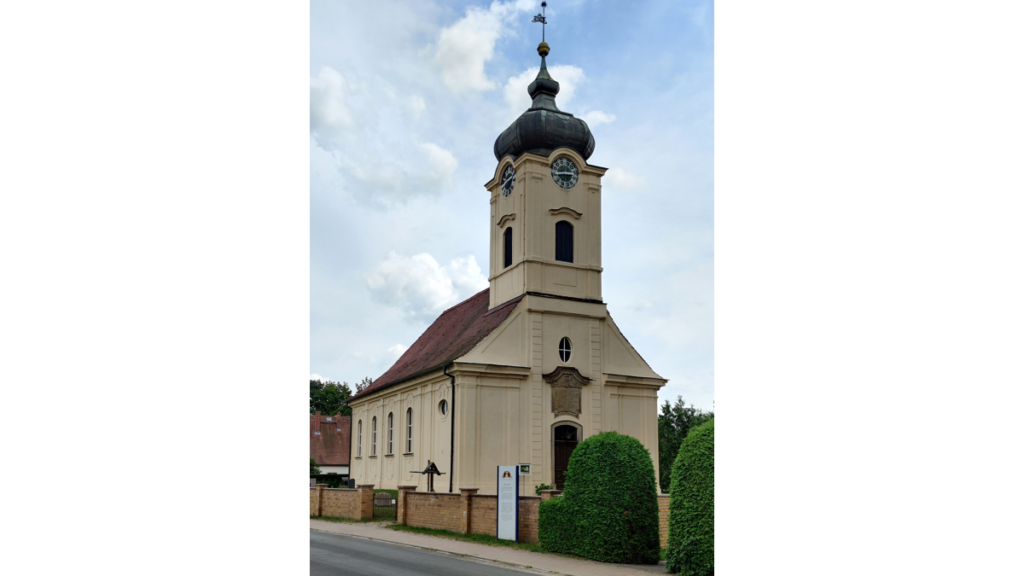 Die Dorf- und Schlosskirche in Reckahn stammt aus der Mitte des 18.Jahrhunderts