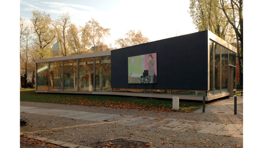 Die Galerie für Zeitgenössische Kunst in Leipzig, ein einstöckiger, kastenförmiger Bau..