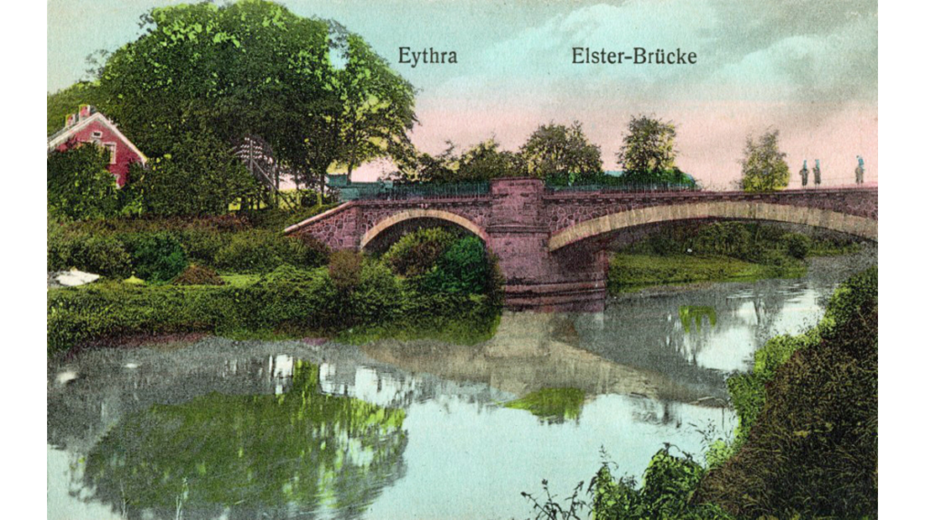 Die alte steinerne Brücke von Eythra auf einer historischen Aufnahme.