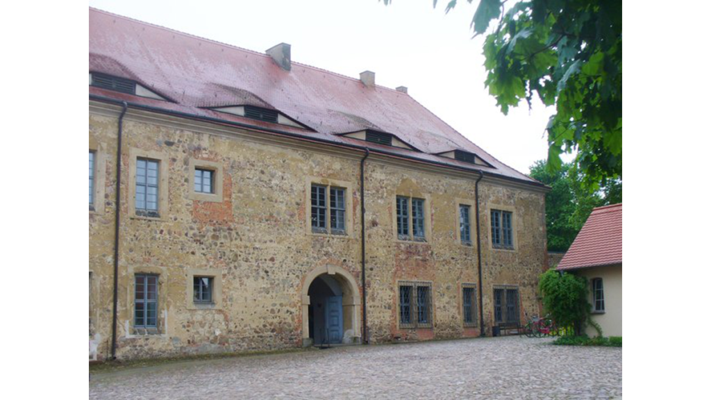 Der Innenhof von Burg Eisenhardt