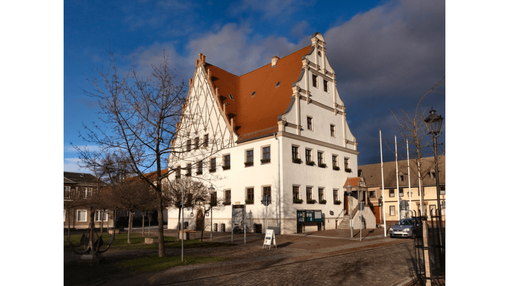 Das Rathaus in Aken in Sachsen-Anhalt