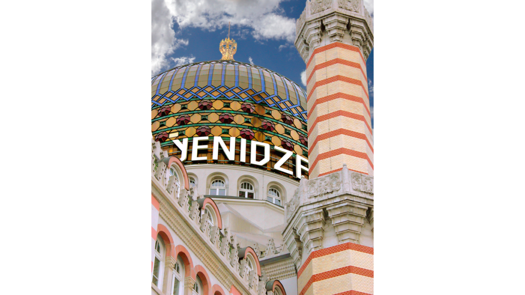 Die Kuppel von Yenidze. Der Turm am rechten Bildrand ist der als Minarett verkleidete Schornstein der ehemaligen Tabakfabrik.