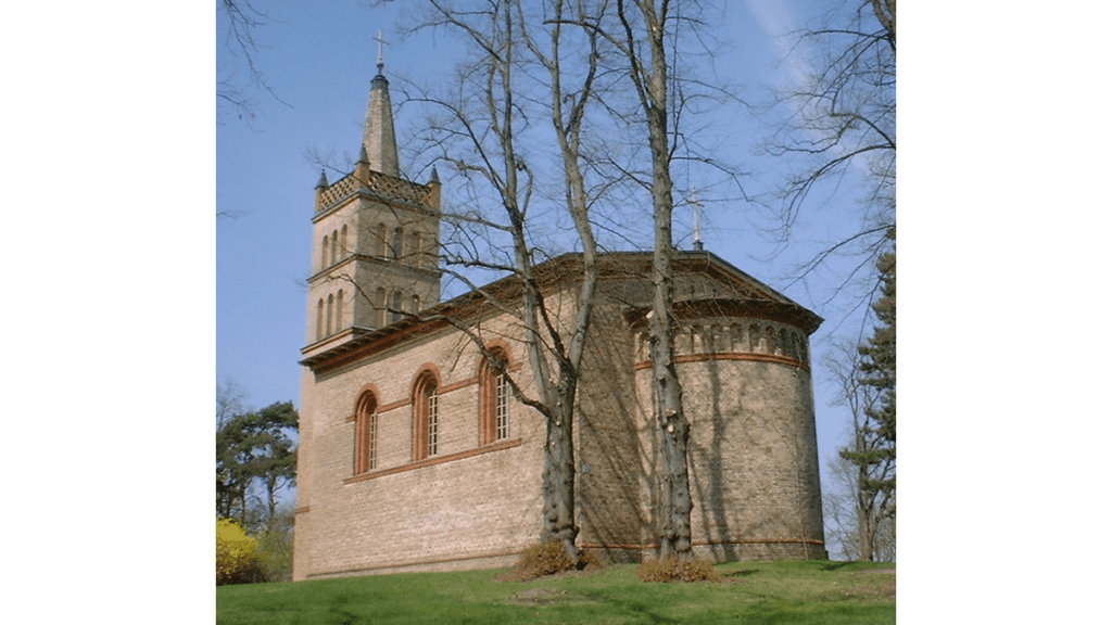 Die Schinkelkirche auf dem Grelleberg.