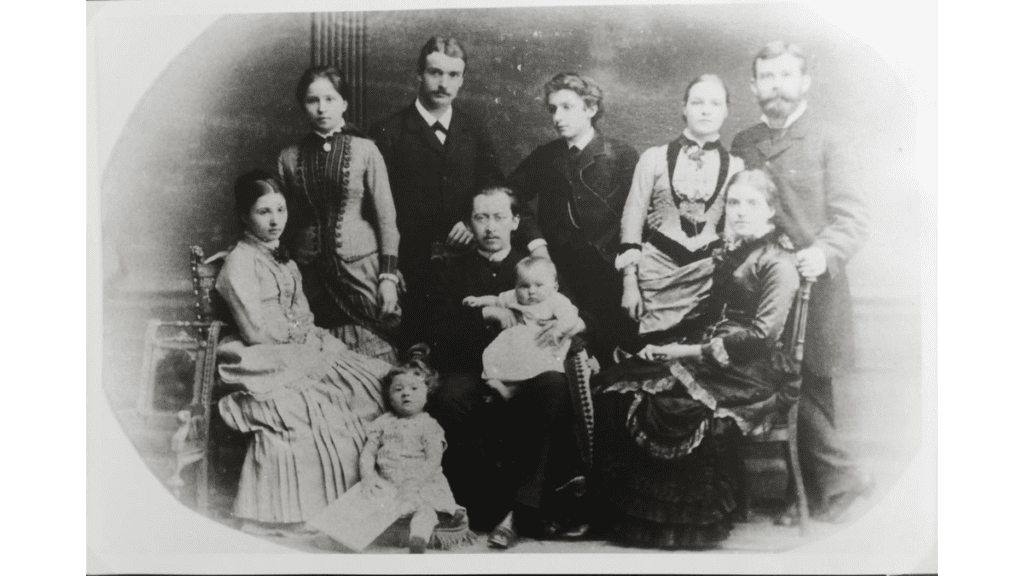 Ein Familienfoto der Familie von Adolf von Harnack von 1883.