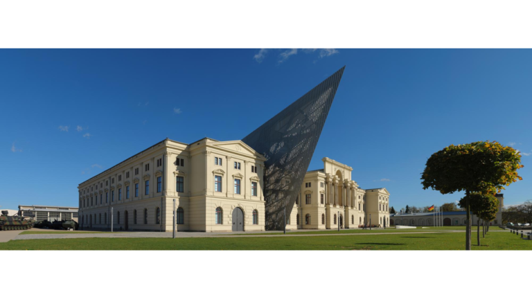 Das Militärhistorische Museum von Daniel Libeskind aus dem Jahr 2011.