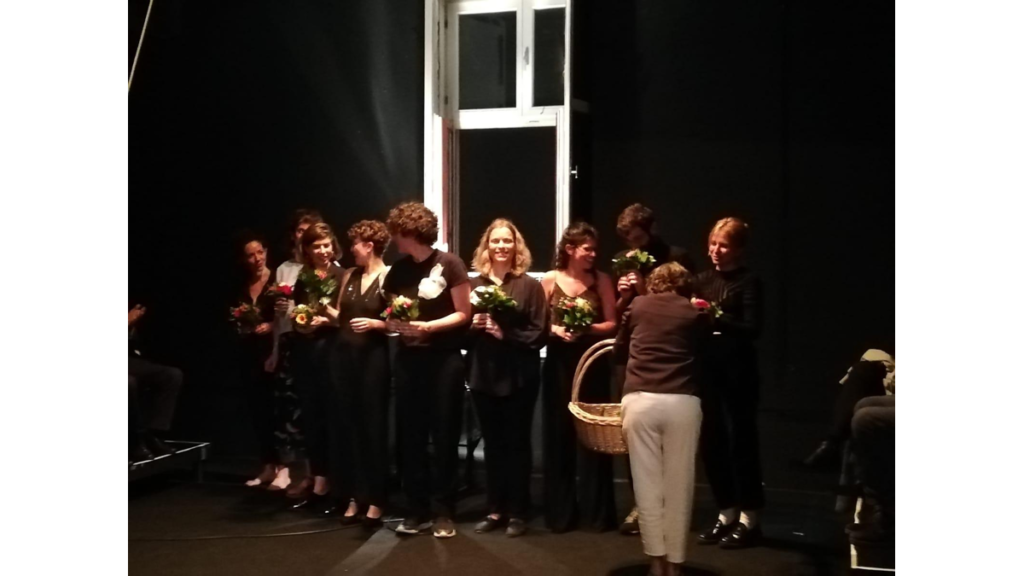 Applaus nach der Premiere von Schönbergs Erwartung im Schlossplatztheater Köpenick