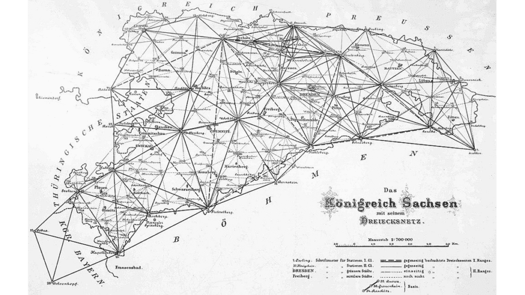 Eine Karte des Königreiches Sachsen bei seiner Vermessung durch das Dreiecksnetz und der Großenhainer Grundlinie.