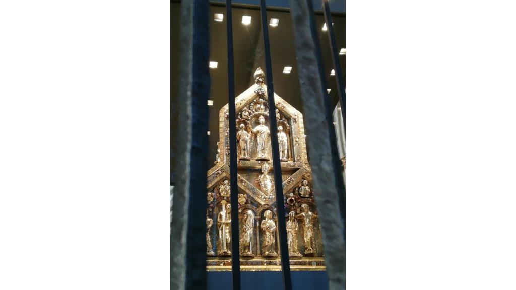 Ein Detail des Dreikönigenschreins im Kölner Dom