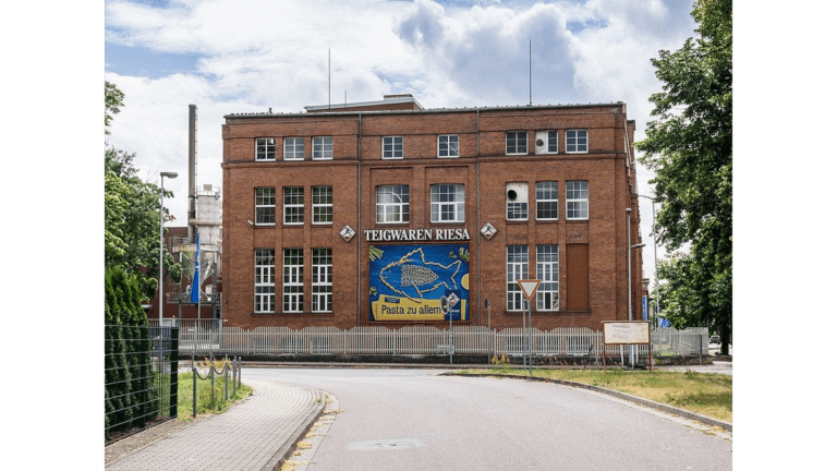 Seit 1993 die Teigwaren Riesa, die frühere Teigwarenfabrik Riesa.