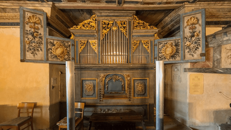 In der Alten Kirche in Coswig steht diese Renaissance Orgel aus dem frühen 17.Jahrhundert.