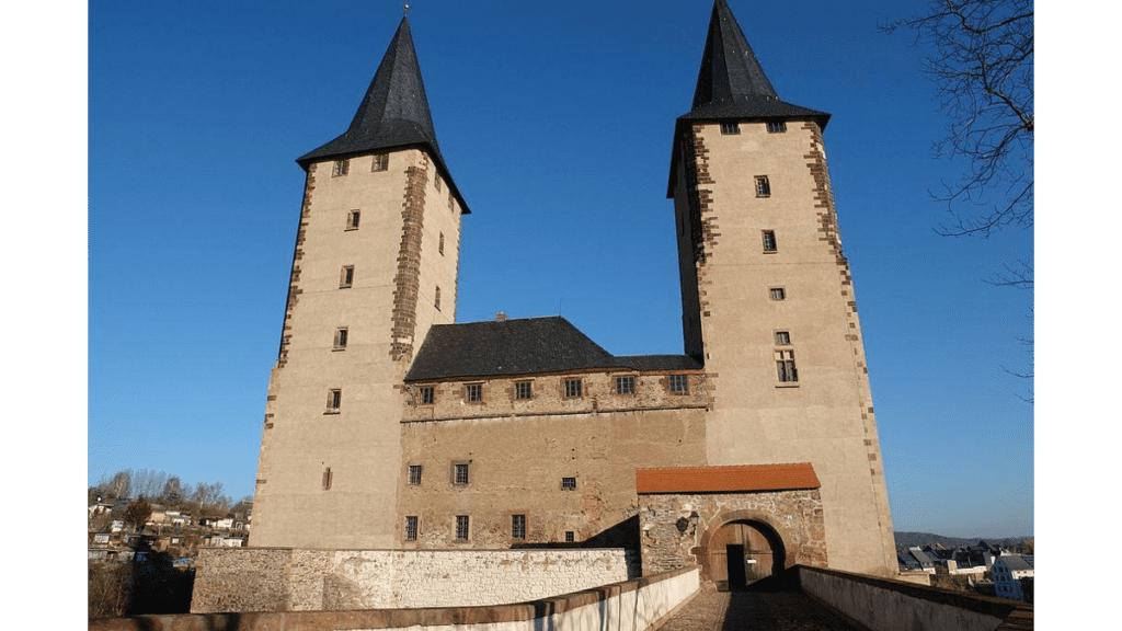 Die beiden Türme von Schloss Rochlitz mit den Namen Lichte Juppe und Finstere Juppe.