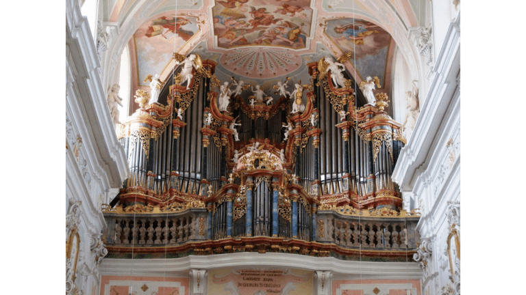 Eine Orgel von Joseph Gabler in der Klosterkirche St.Georg in Ochsenhausen ist nur eine von vielen in der barocken Orgellandschaft in Oberschwaben.