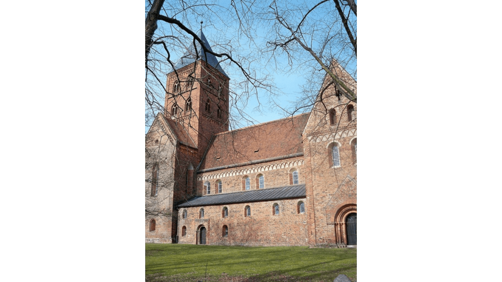 Die Klosterkirche in Diesdorf befindet sichin der Nähe des Freilichtmuseums.